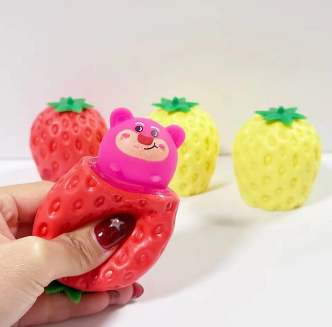 New Novelty Fidget Strawberry Pop Up Squeeze Toy Kawaii Cute Strawberry Bear Mochi Squishy Toys Girs Boys Christmas Birthday Gift