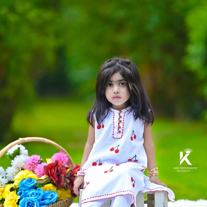 Kids Fitt Girls White Hand Embroidered Khaddar/Lawn 2 Piece Suit – Cherry Embroidery