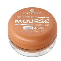 Essence Soft Touch Mousse Make-Up 43 Matt Toffee (4059729048042)