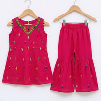 Kids Fitt Girls Fuchsia Pink Hand Embroidered Khaddar/Lawn 2 Piece Suit – Gharara