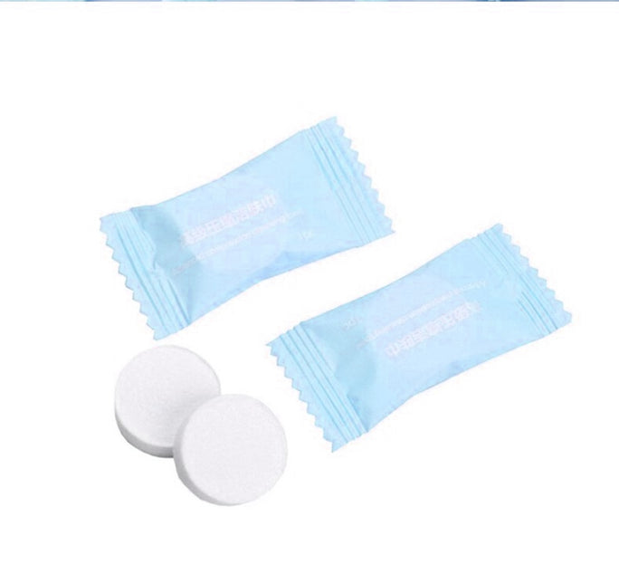 02 Pcs Disposable Compressed Towel With Candy Package Cleaning Hand Towel Small Square Portable Napkin Outdoor Moistured Tissues