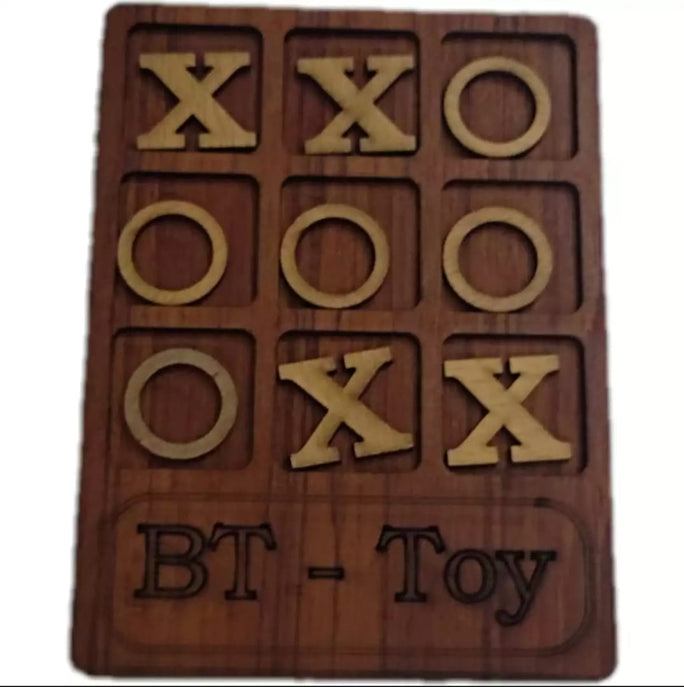 Tic Tac Toe (New and Improved Design)/Noughts and Crosses Wooden Tabletop Game Family Game for Kids and Adults Brain Teaser Puzzle Size 13cm * 10cm