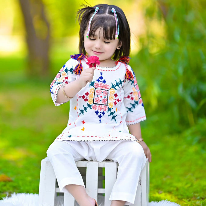 Kids Fitt Girls White Hand Embroidered Khaddar 2 Piece Suit – Straight Trousers